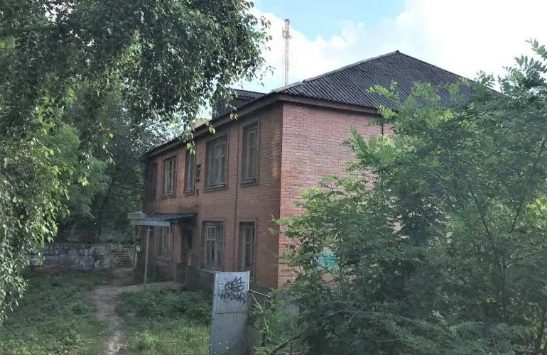 Власник «Полтавпиво» придбав будівлю колишньої біржі праці на Подолі за 4,6 млн грн