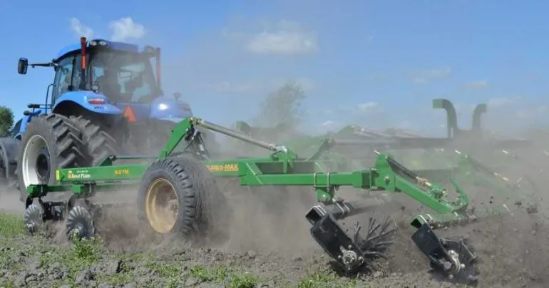 Жителя Полтавщини засудили до 2 років випробувального строку за шахрайську приватизацію землі