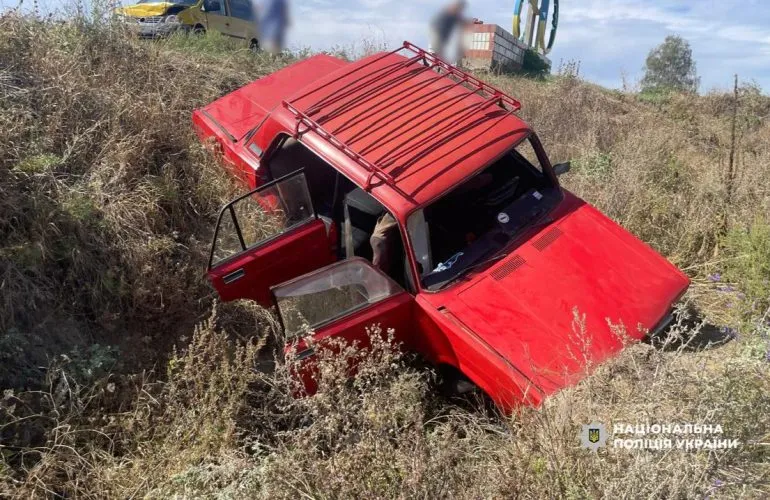 На трасі Миргород — Велика Багачка зіткнулися два легкові автомобілі: є постраждала