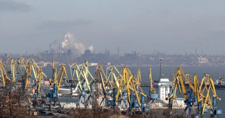 росія відкрила окуповані порти Бердянська й Маріуполя для іноземних суден: наслідки для України