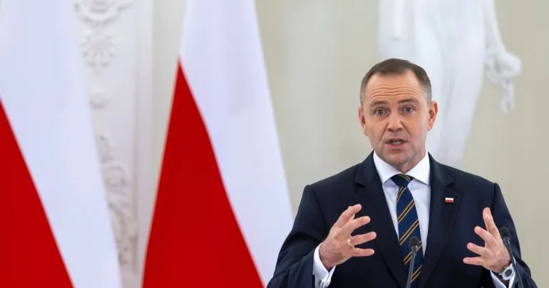 Польша ограничила социальные льготы для украинцев: президент подписал новый закон