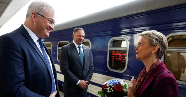 Велика Британія розширила санкції проти рф та її партнерів: нові компанії під обмеженнями