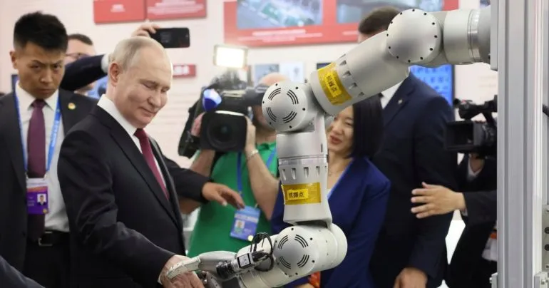 Китайські військові університети посилюють співпрацю з росією для обходу санкцій