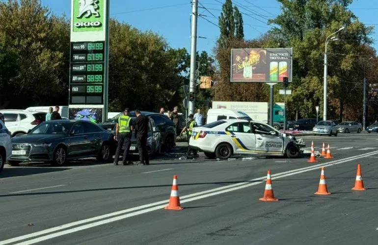 У Полтаві чотири авто потрапили в ДТП: ДБР підозрює порушення патрульних