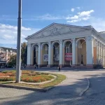 Антон Чубенко призвал театр имени Гоголя обновить репертуар и привлечь зрителей