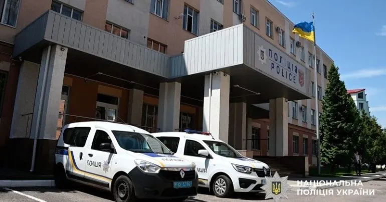 В Зинькове нетрезвый водитель пытался подкупить полицейских долларами и евро