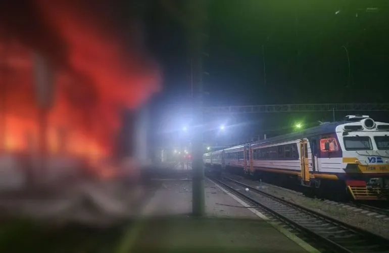 Поїзди в Кременчуцькому районі курсують за зміненими маршрутами через обстріли