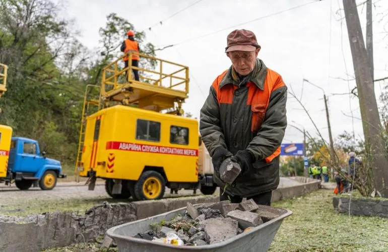 У Полтаві відновили інфраструктуру після нічного ракетного удару
