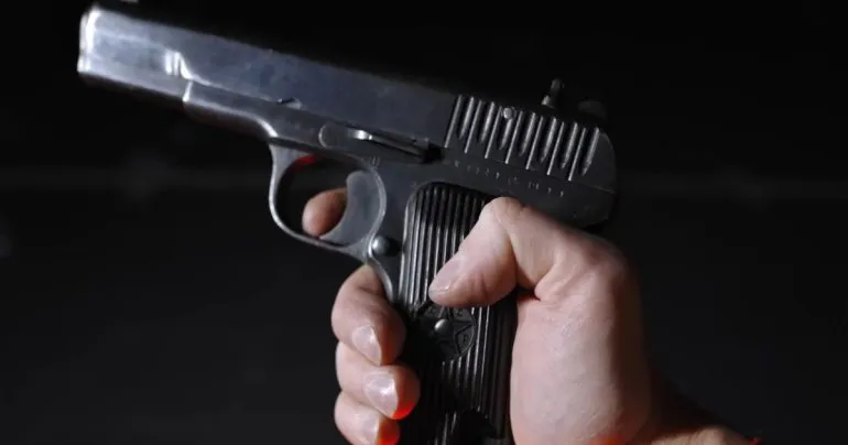 У Кременчуці чоловік відкрив стрілянину по військових ТЦК: двоє поранених