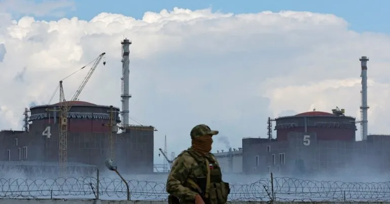 Росія намагається приєднати Запорізьку АЕС до своєї енергосистеми: загрози та наслідки