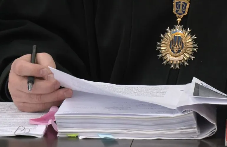 У Полтаві суд відмовив прокуратурі у закритті справи про побиття місцевого жителя іноземцями арабської зовнішності — слідство назвали недбалим