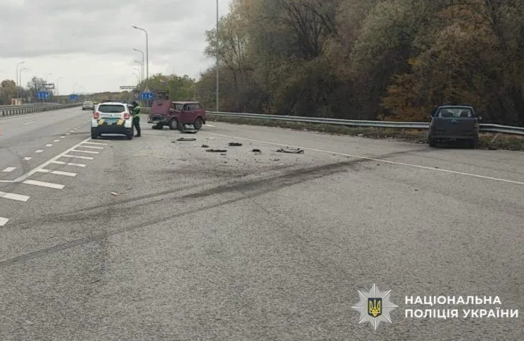 Дорожня аварія біля Вільшанки: дві пасажирки травмовані через зіткнення ВАЗ і Mazda