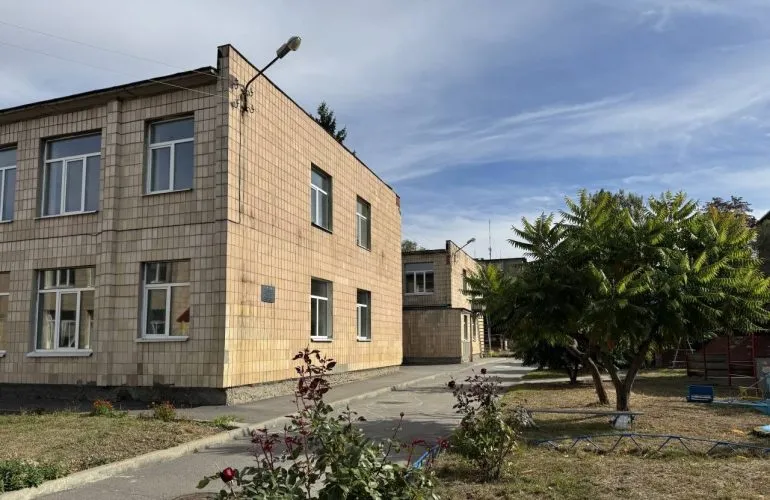 В Полтаве возобновили обучение в специальной школе №39 после удара дрона: учеников перевели в детский сад