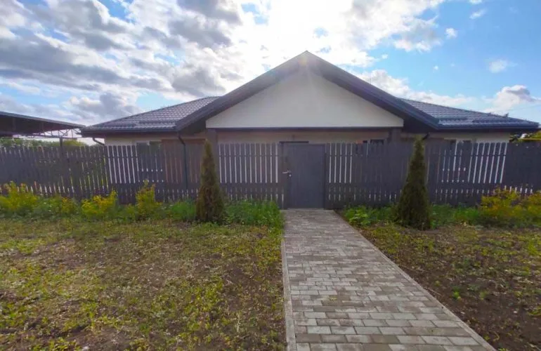 Полтавский горсовет примет в собственность новый детский дом семейного типа на Монастырской горе