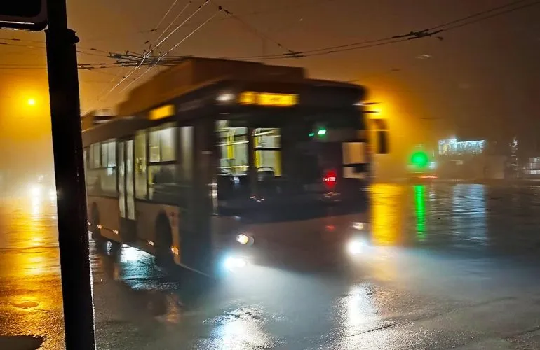 Відключення світла в Полтаві: громадський транспорт зупинився через відсутність підготовки
