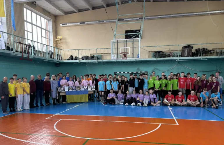 У Полтаві провели VII благодійний волейбольний турнір на честь полеглих Героїв