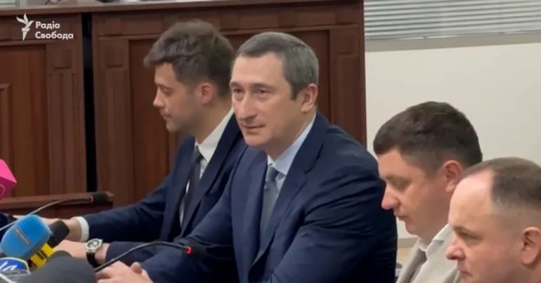 Дружина ексвіцепрем’єра Чернишова просить суд поділити майно для зняття арешту