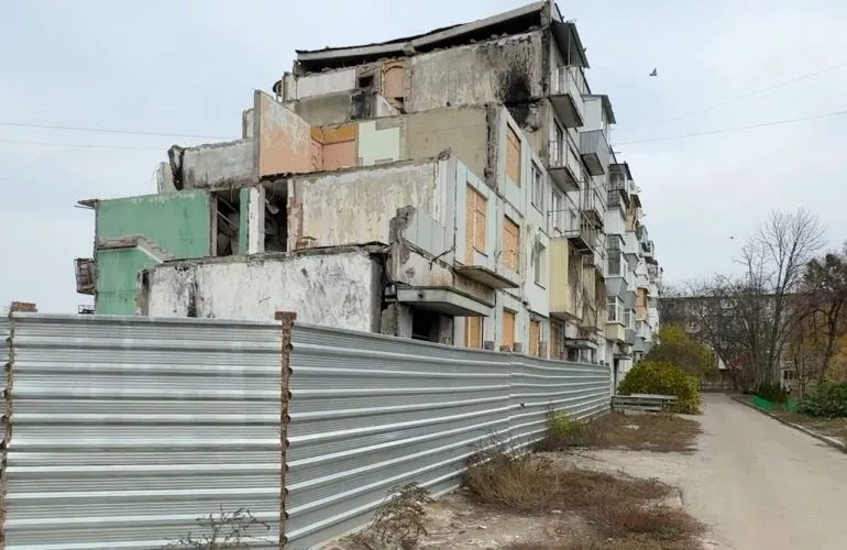 Відновлення будинку на Баленка, 7 у Полтаві гальмує через нестачу робітників