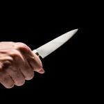 У Кременчуці поліція розслідує замах на вбивство чоловіка в під’їзді