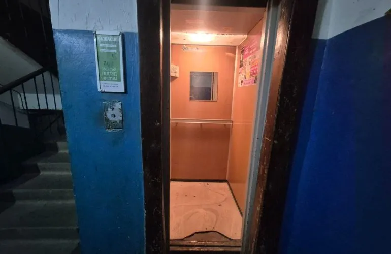 Полтавська міська рада закликає жителів не користуватися ліфтами під час відключень світла