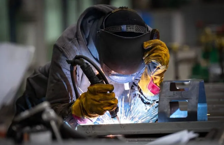 Полтавская ОВА приостановила работу комиссии по определению критически важных предприятий из-за проверки