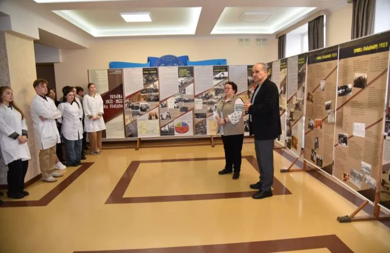 У Полтавському медуніверситеті відкрили виставку про Голодомор-геноцид 1932–1933 років