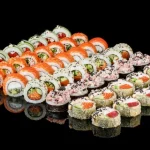 Суші сети для різних ситуацій: що замовити на вечерю, свято або несподіваних гостей