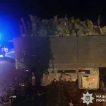 На трасі Зіньків — Гадяч легковик зіткнувся з вантажівкою: постраждала жінка