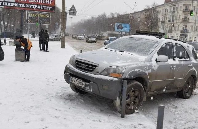 У Полтаві водій Kia Sorento спричинив ДТП біля ТРЦ «Конкорд»