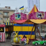 В Полтаве разрешили новогодние аттракционы и торговые лотки у театра на Соборности