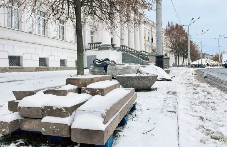 У Полтаві розслідують можливі переплати на ремонтах тротуарів за проєктом «Маршрут ветерана»