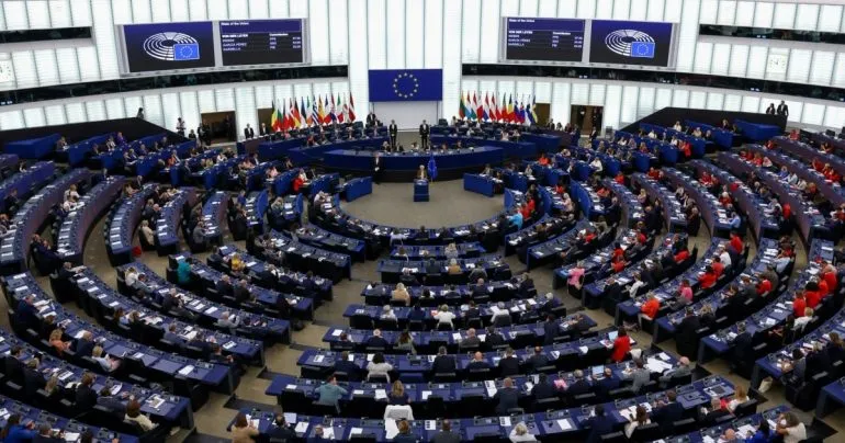 Європарламент схвалив термінову процедуру для розгляду репараційної позики Україні