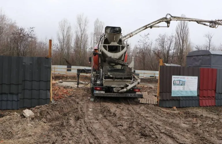 У Полтаві на артскладах зводять соціальне житло для переселенців: деталі проєкту