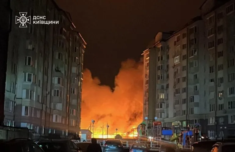 Масштабная ночная атака: Россия применила 704 дрона и ракеты против Украины