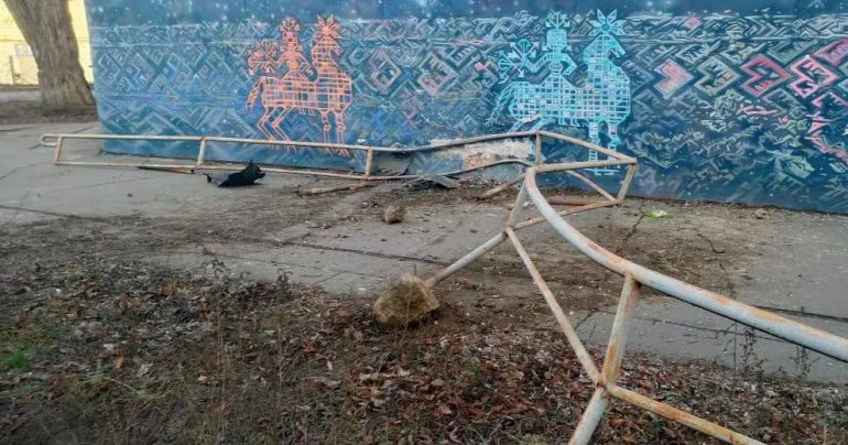 Поліція затримала водія, який пошкодив мурал «Думка про волю» під час ДТП