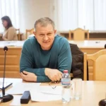 Пленарна сесія Полтавської облради: молитва за Україну та важливі рішення