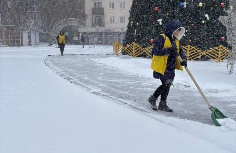Комунальні служби Полтави працюють у посиленому режимі через снігопад