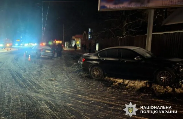 ДТП в Полтаве: на Великотырновской столкнулись BMW и ЗАЗ, пострадал водитель