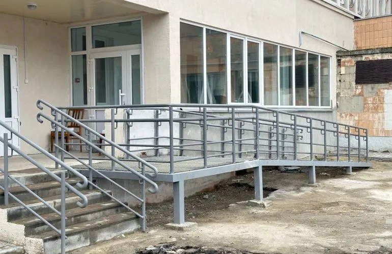 В Полтаве выявлены нарушения во время ремонта приемного отделения детской больницы