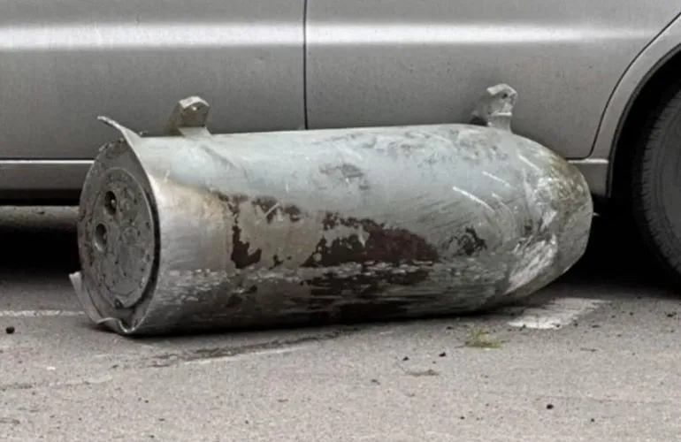 Осколки российской ракеты упали на кладбище в Горишних Плавнях — люди спаслись