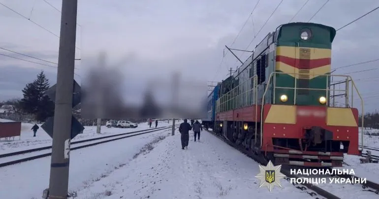 Під Полтавою потяг смертельно травмував 83-річну жінку на залізничній колії