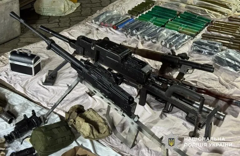 Полиция раскрыла канал незаконной торговли оружием на Полтавщине: изъято большое количество арсенала