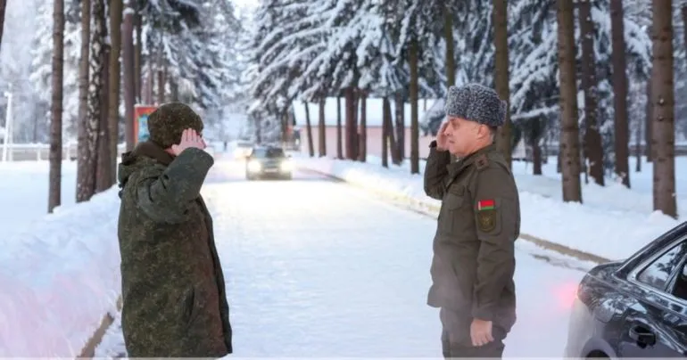 Лукашенко инициировал комплексную проверку Вооруженных сил Беларуси