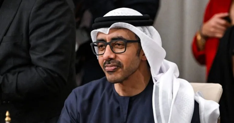 В ОАЭ стартовали трехсторонние переговоры Украины, России и США