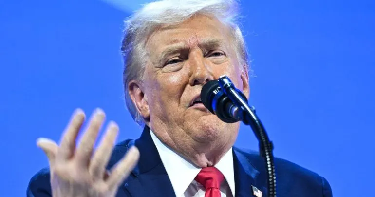 Трамп: якщо Україна і росія не укладуть угоду, це буде дурістю