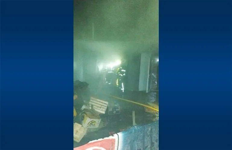 Пожар на складе рядом с Центральным рынком в Полтаве