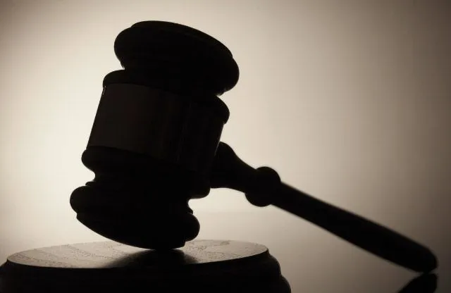 У Полтаві чоловіка засудили на 6 років за жорстоке побиття матері