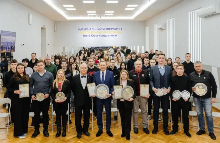 Полтавська політехніка виграла змагання з більярду серед викладачів ЗВО