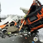 Біля Пирятина на трасі Київ–Харків зіткнулися дві вантажівки