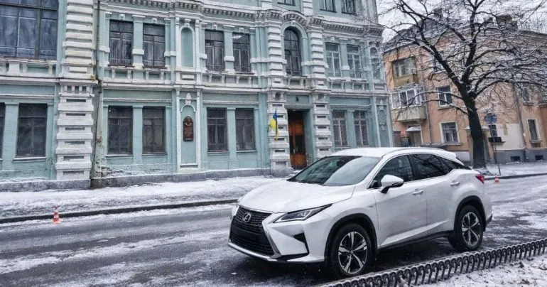 Прихована декларація заступника керівника Полтавського ДБР: майно, авто та заощадження сім’ї Саленкова